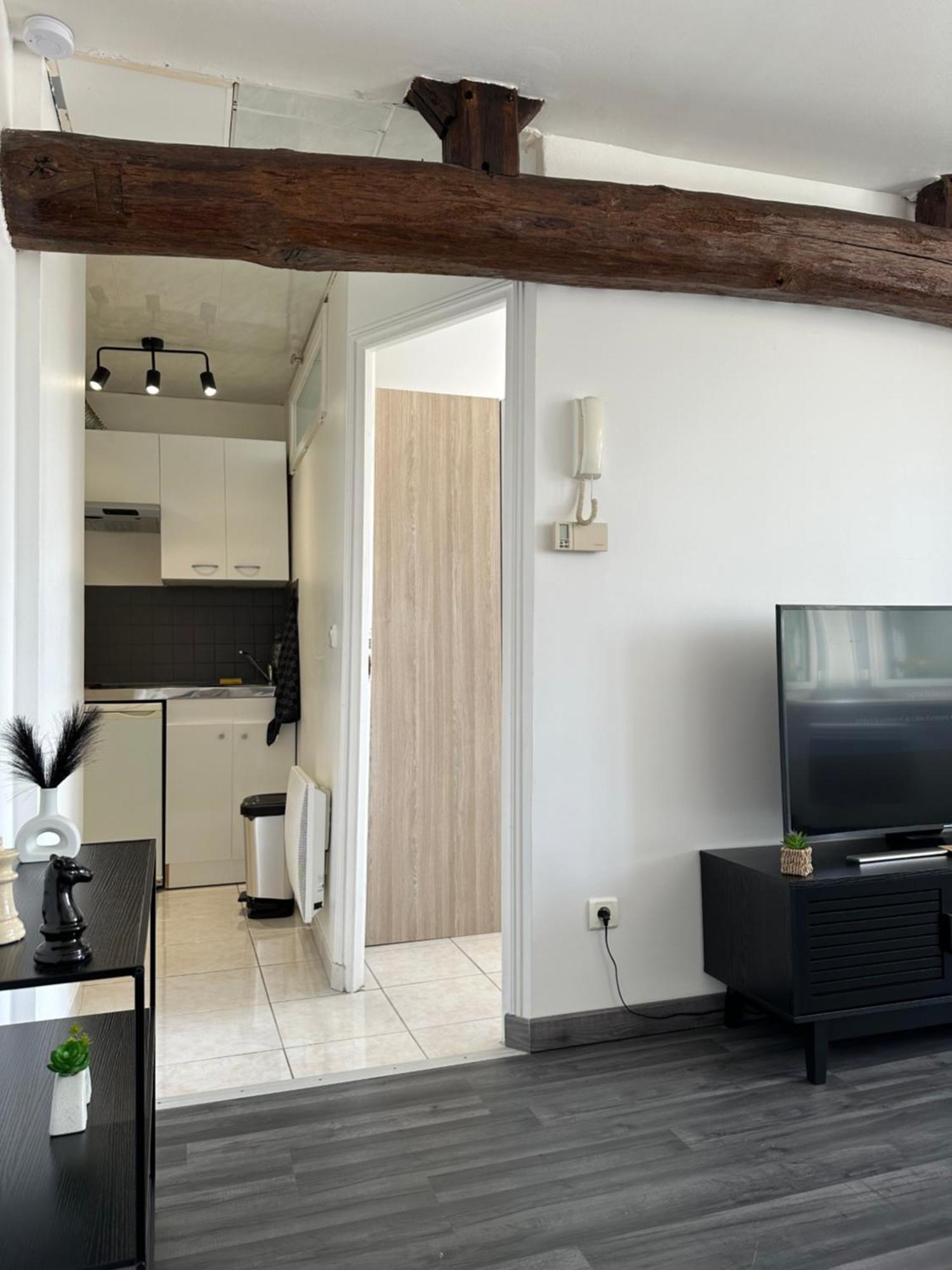 Appartement Cosy En Centre Ville Cholet Exterior photo